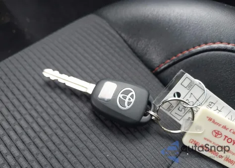 2016 Toyota Camry Se z USA, uszkodzony, nr VIN 4T1BF1FK2GU147067